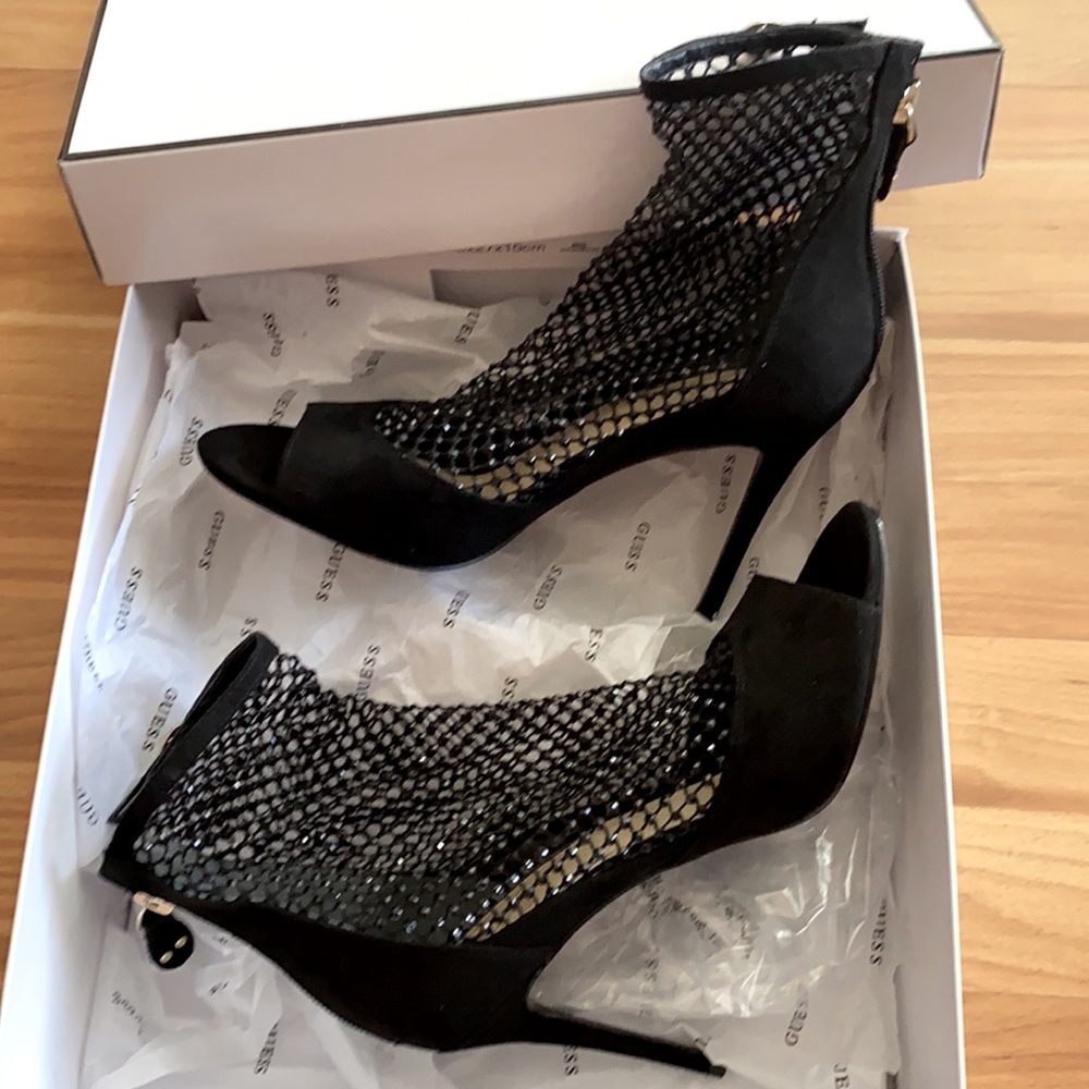 ✨ GUESS black high heels rhinestone shoes